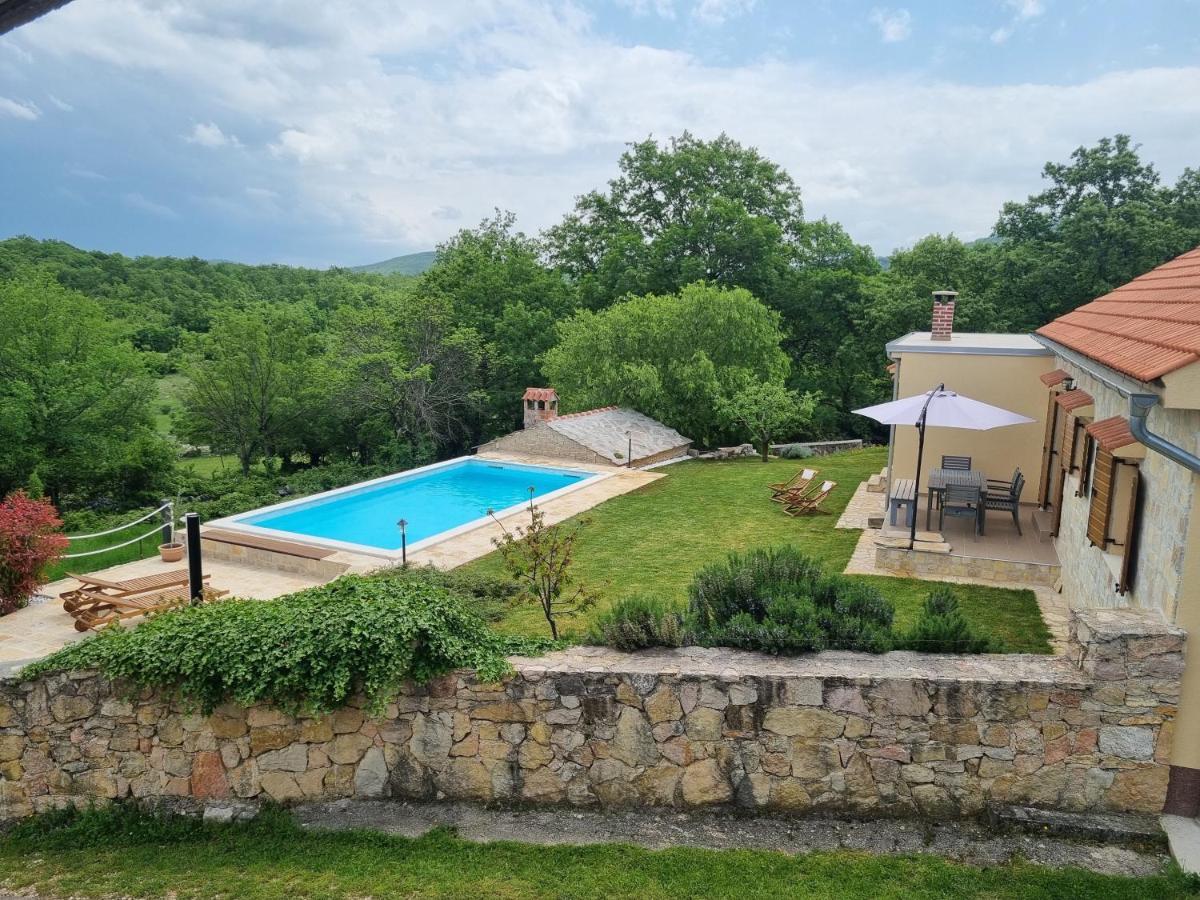 Holiday House Green Dream Оброваць Екстер'єр фото