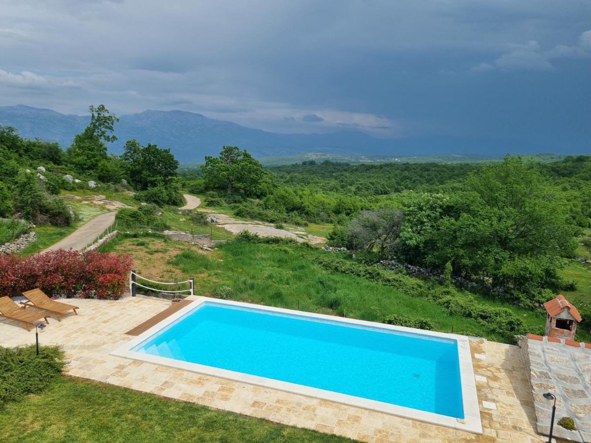Holiday House Green Dream Оброваць Екстер'єр фото